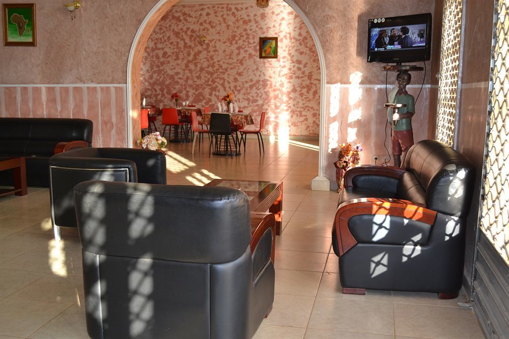 Hotel De Malte Dschang Экстерьер фото